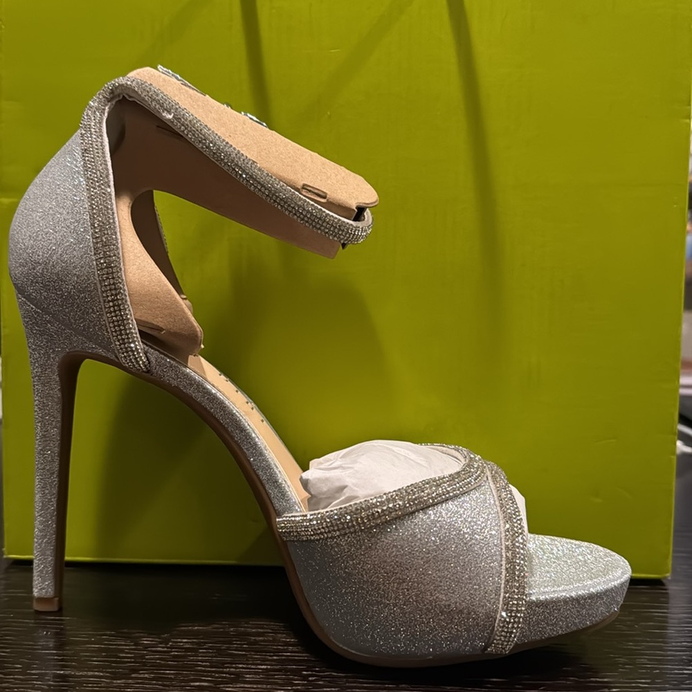 Platform dress shoes